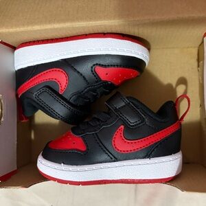 Nike Court Borough Low 2 Black/Red 3C